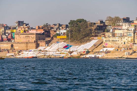 वाराणसी का 5 स्टार लग्जरी क्रूज, 750 रुपये में 84 घाटों की सैर