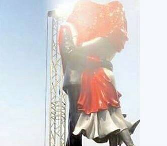 कसौटी-2: 10 शहरों में लगी प्रेरणा-अनुराग की 23 फीट ऊंची मूर्ति