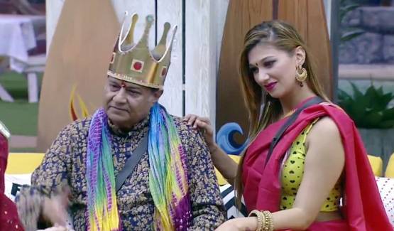 BB12: जसलीन से रिश्ते पर जलोटा की पूर्व पत्नी ने ऐसे किया रिएक्ट