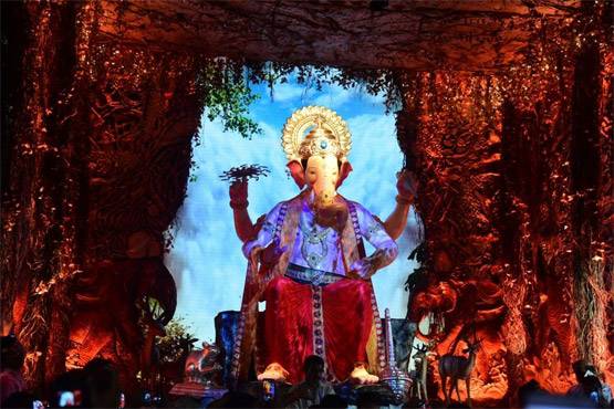 लालबाग के राजा की शान इस बार देखी क्या? PHOTOS