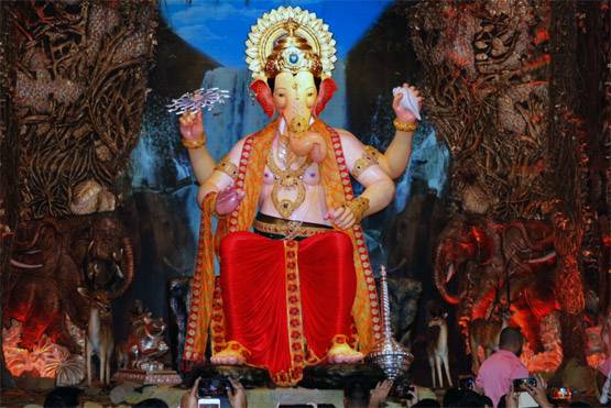 लालबाग के राजा की शान इस बार देखी क्या? PHOTOS