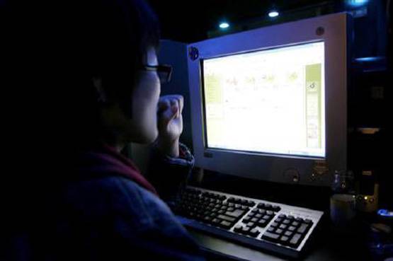 Content Moderator: FB-गूगल जैसी वेबसाइट्स को क्लीन रख करें कमाई