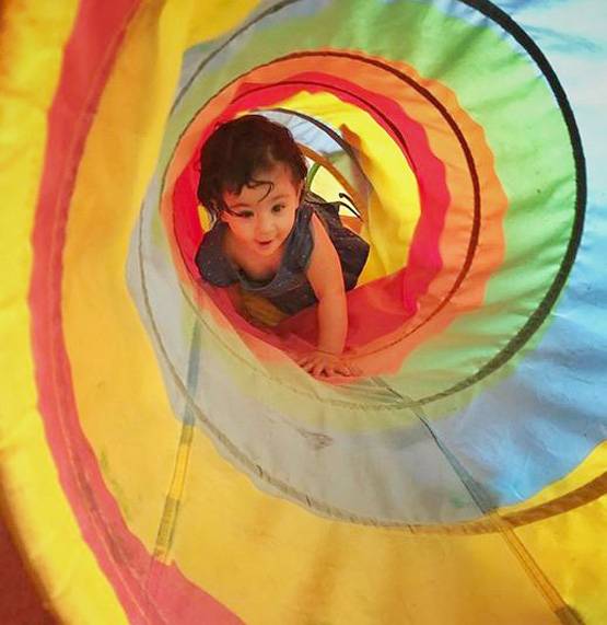 समलैंगिकता पर आए फैसले का नन्हीं इनाया ने यूं किया स्वागत