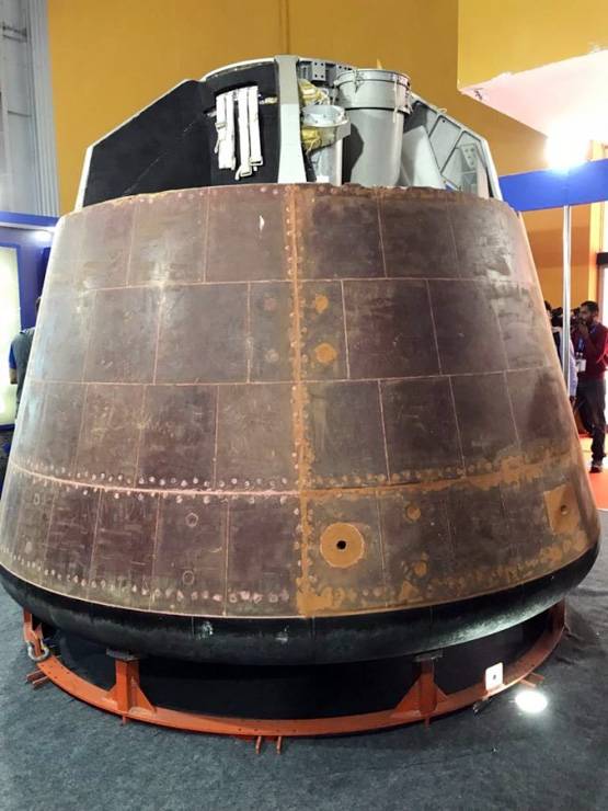 भगवा स्पेस सूट पहनकर अंतरिक्ष में जाएंगे भारतीय, 2 साल में बनी ड्रेस