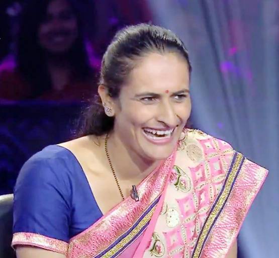 KBC-10: चौथी क्लास के सवाल का जवाब नहीं दे पाई टीचर