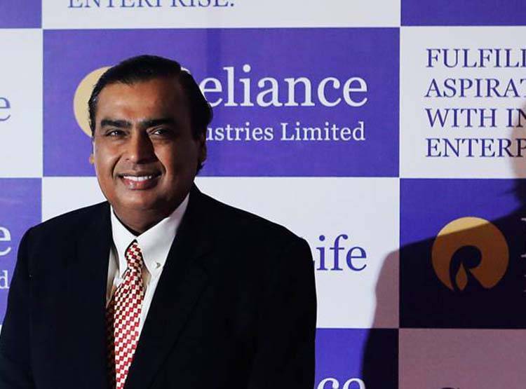 एक दिन में 300 करोड़ रुपये कमाता है ये भारतीय कारोबारी