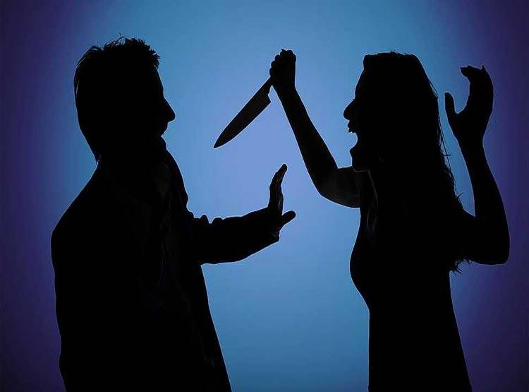 लड़की ने आंख पर पट्टी बांधकर संबंध बनाने को कहा, फिर रेता गला