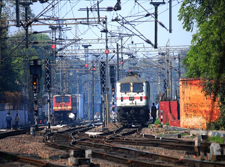 ट्रेन हादसों पर रेलवे को कामयाबी, 5 साल में ऐसे सुधरे आंकड़े
