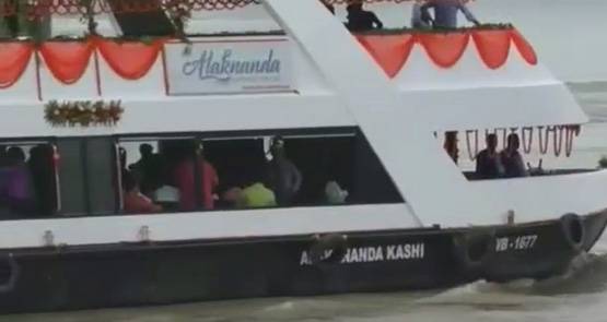 वाराणसी का 5 स्टार लग्जरी क्रूज, 750 रुपये में 84 घाटों की सैर
