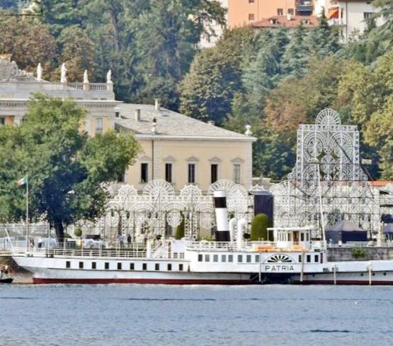 इटली में ईशा अंबानी की सगाई, इंडियन वेडिंग थीम पर सजा विला