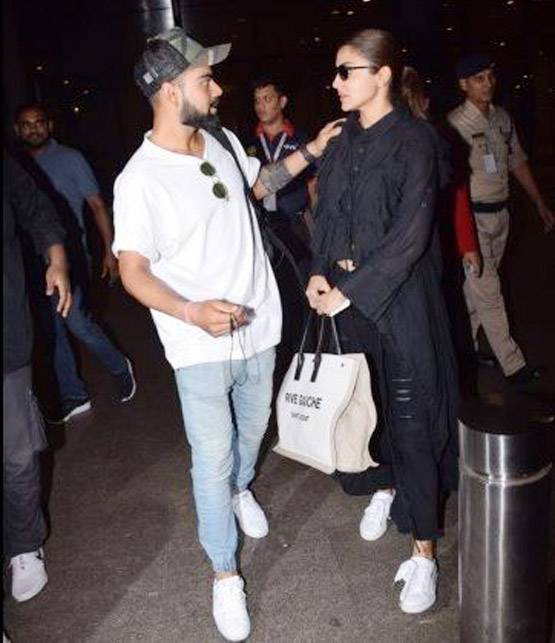 एयरपोर्ट पर अनुष्का को गले लगाकर विराट ने किया वेलकम