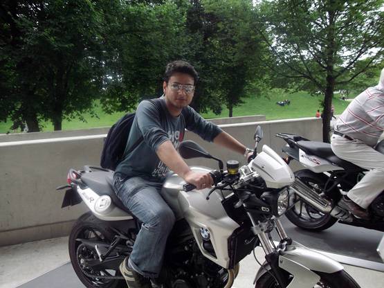 ब्रह्मोस जासूसी: आरोपी की पत्नी का FB अकाउंट बंद, 'PAK' से सपोर्ट