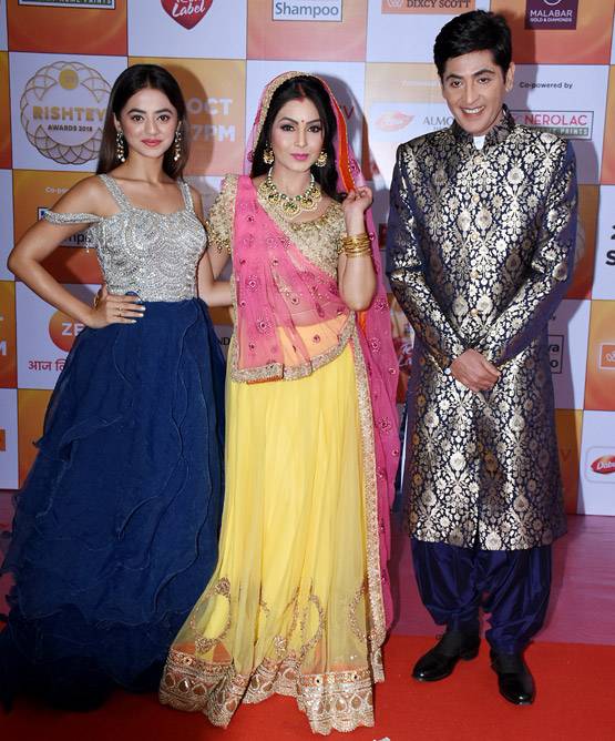 अवॉर्ड शो में भाभी जी के साथ इस अंदाज में पहुंचे व‍िभूत‍ि जी