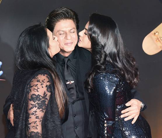 कुछ कुछ होता है के 20 साल: पार्टी में ब्लैक ड्रेस में पहुंचीं करीना