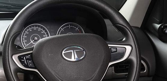 त्योहारी मौसम में अपडेट हुई टाटा Safari Storme