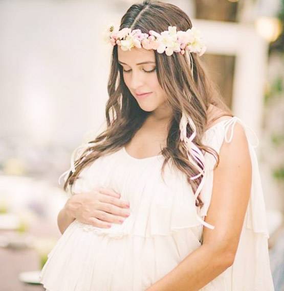 10 तस्वीरों में देखें, नेहा धूपिया के स्टाइलिश प्रेग्नेंसी LOOKS