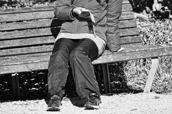 घुटनों में दर्द होता है तो इन तरीकों से मिलेगी राहत