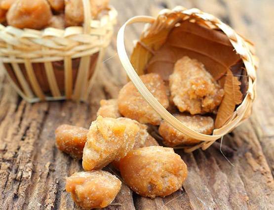 क्या डायबिटीज के मरीजों को गुड़ खाना चाहिए?