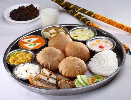 नवरात्रि का व्रत रख रहे हैं तो जरूर बरतें ये सावधानियां!