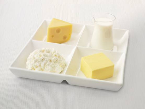 नॉनवेज के बाद अब दूध का दुश्मन बना PETA, बताया 'गोरों' की ड्रिंक