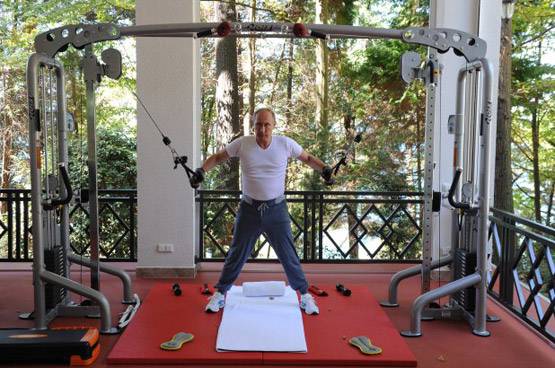 पर्सनल लाइफ सीक्रेट रखते हैं पुतिन, फ्लाइट अटेंडेंट से की थी शादी