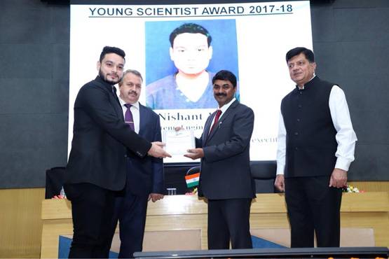 ब्रह्मोस जासूसी: आरोपी की पत्नी का FB अकाउंट बंद, 'PAK' से सपोर्ट