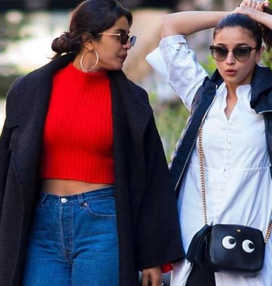 अगले महीने शादी करेंगी प्रियंका, न्यूयॉर्क में आलिया संग दिखीं