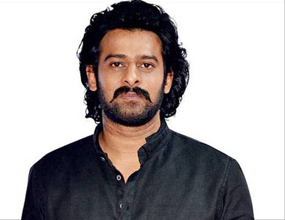 इंजीनियरिंग कर चुके हैं प्रभास, 2002 में आए थे फिल्मों में