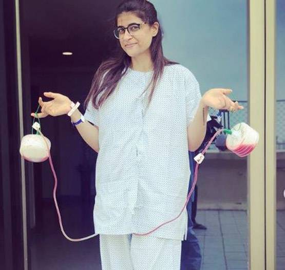 कैंसर सर्जरी के बाद आयुष्मान संग द‍िखीं ताह‍िरा, स्क्रीन‍िंग पर पहुंचीं