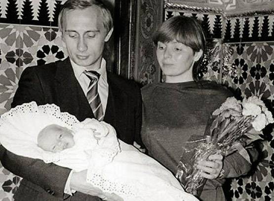 पर्सनल लाइफ सीक्रेट रखते हैं पुतिन, फ्लाइट अटेंडेंट से की थी शादी