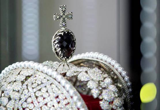 कोहिनूर पर सबसे बड़ा खुलासा, अंग्रेजों के आगे सरेंडर किया था हीरा