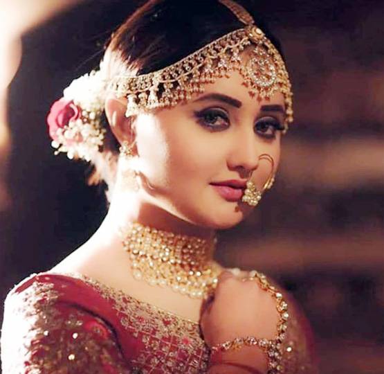 क्या बिग बॉस में होगी उतरन फेम एक्ट्रेस की एंट्री, रश्मि ने दिया जवाब