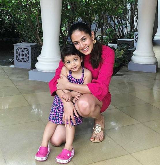 बच्चों संग हॉलिडे पर निकलीं मीरा राजपूत, नहीं दिखे शाहिद कपूर