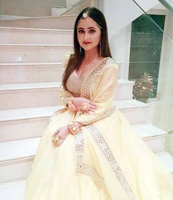 क्या बिग बॉस में होगी उतरन फेम एक्ट्रेस की एंट्री, रश्मि ने दिया जवाब