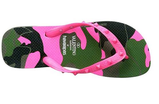 इस हवाई चप्पल की कीमत है 45000 रुपए, लोगों ने यूं उड़ाया मजाक