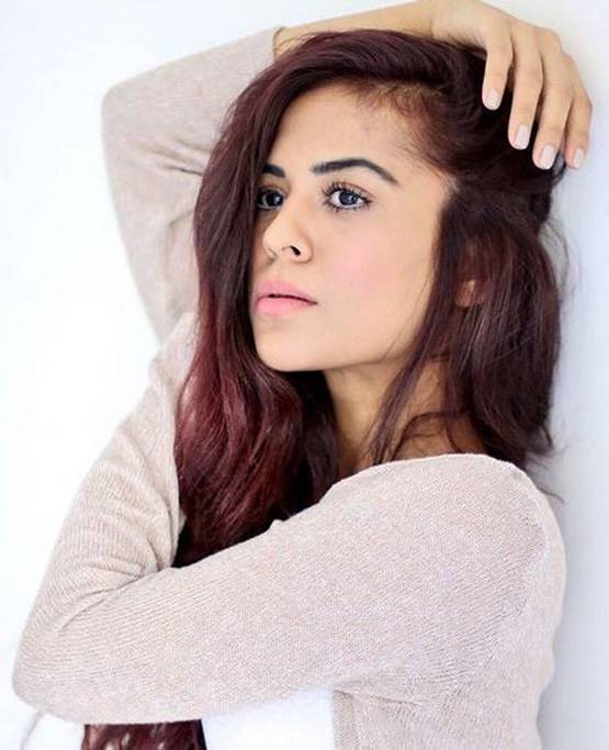 कुछ कुछ होता है के 20 साल, ऐसी दिखती हैं शाहरुख की ऑन स्क्रीन बेटी