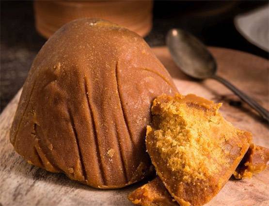 पितृपक्ष पर जरूर करें इन 10 चीजों का दान