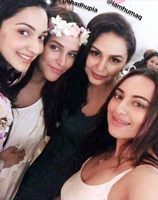 Inside Photos: नेहा धूपिया का बेबी शावर, पति अंगद ने यूं लुटाया प्यार