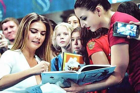 पर्सनल लाइफ सीक्रेट रखते हैं पुतिन, फ्लाइट अटेंडेंट से की थी शादी