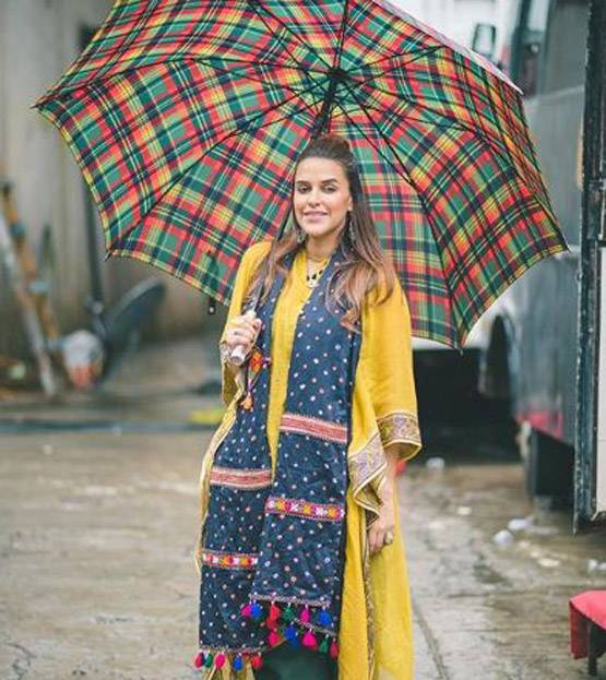 10 तस्वीरों में देखें, नेहा धूपिया के स्टाइलिश प्रेग्नेंसी LOOKS