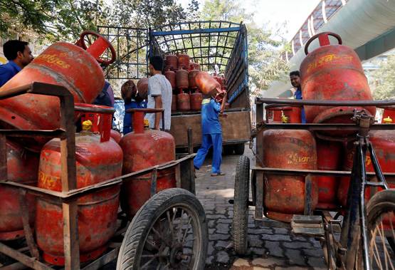 अभी तक नहीं मिली है LPG सब्स‍िडी, तो पाने के लिए करें ये काम