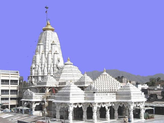 Navratri: ये हैं मां दुर्गा के 10 प्रसिद्ध मंदिर, दर्शन करने जरूर जाएं