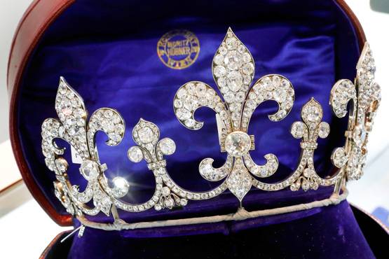 कोहिनूर पर सबसे बड़ा खुलासा, अंग्रेजों के आगे सरेंडर किया था हीरा