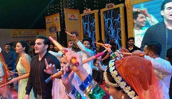 अरबाज खान ने गर्लफ्रेंड जॉर्जिया संग मनाई नवरात्रि, PHOTOS वायरल