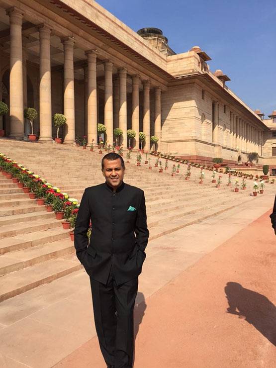 आरोपों पर चेतन की सफाई, इरा ने लिखा था- Miss u kiss u