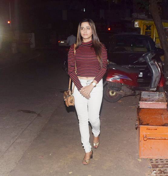 'सुभाष घई ने मसाज कराया, कमरे में ले जाकर जबरन किया kiss'