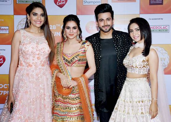 अवॉर्ड शो में भाभी जी के साथ इस अंदाज में पहुंचे व‍िभूत‍ि जी