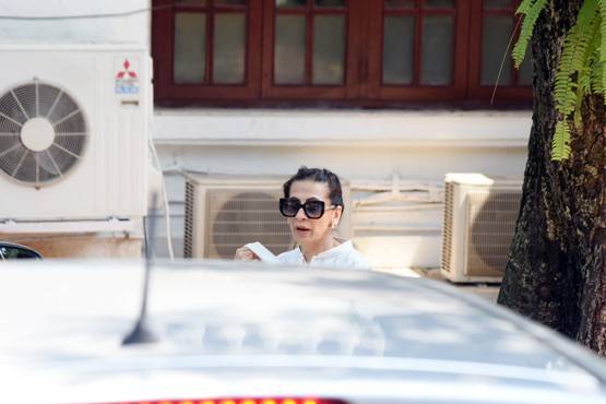 काजोल से अनिल कपूर तक, कृष्णा राज के अंतिम दर्शन को पहुंचे सितारे