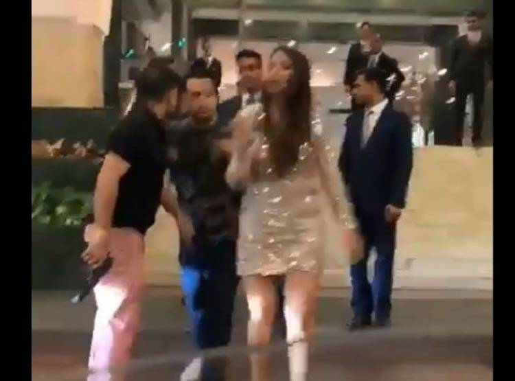 होटल में पिस्टल कांड: लेडिज टॉयलेट में घुसा, लड़की ने रोका तो लहराया तमंचा