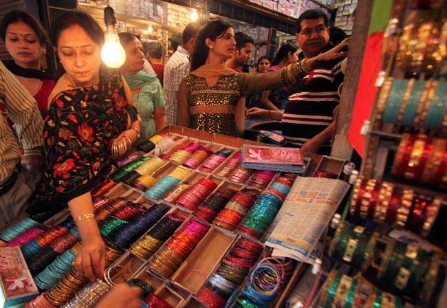 करवा चौथ पर नहीं सताएगी प्यास, ये हैं 8 गजब ट्रिक्स